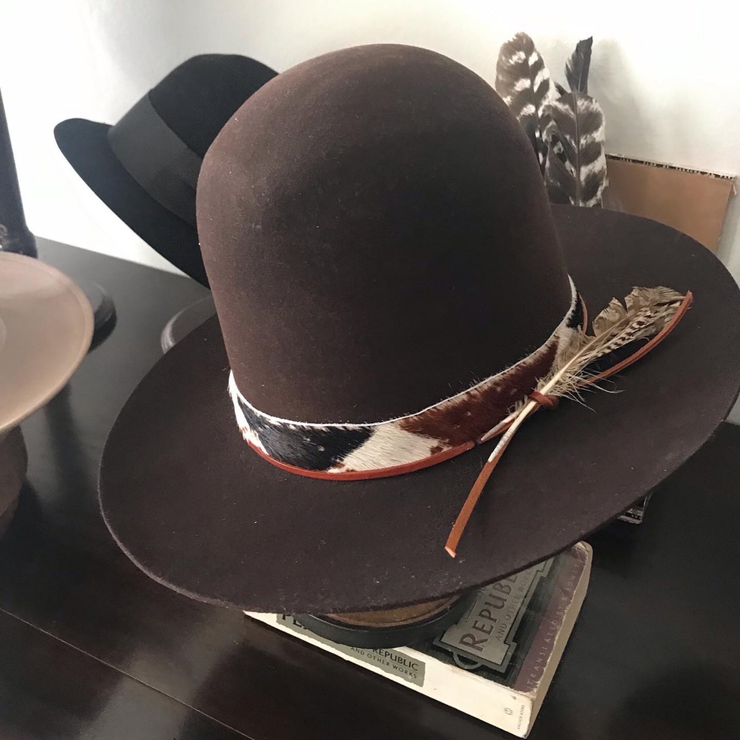 Vintage Cowhide Tall Crown Chocolate Fur Felt Wetern